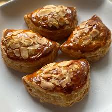 Chausson aux Amandes – Viennoiserie Feuilletée Gourmande